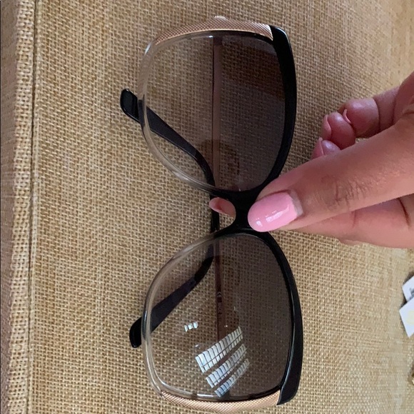 💔💔SOLD🕶 Celeb Balenciaga Sunnies 🕶 - Picture 4 of 8